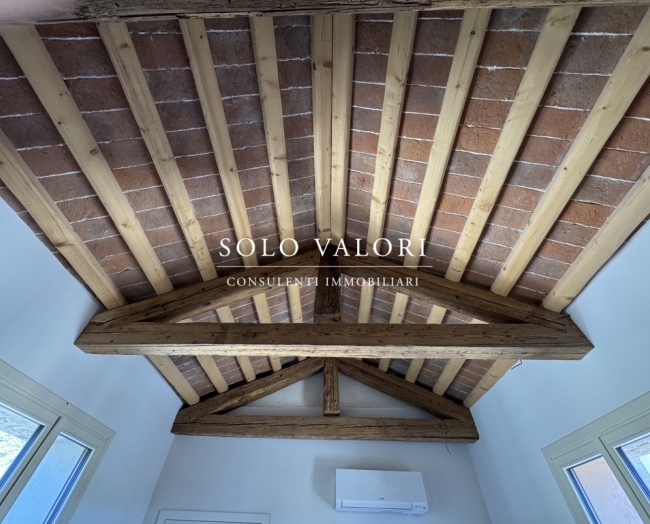 Elegante MANSARDA in villa storica finemente ristrutturata