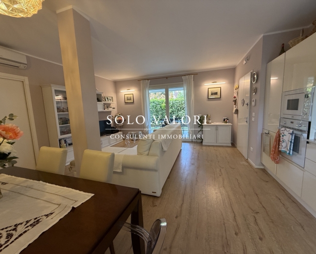 Gradevole appartamento tre camere al piano terra - Rif. A962