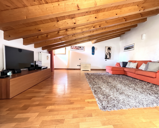 Duplex in posizione centrale a Loreggia